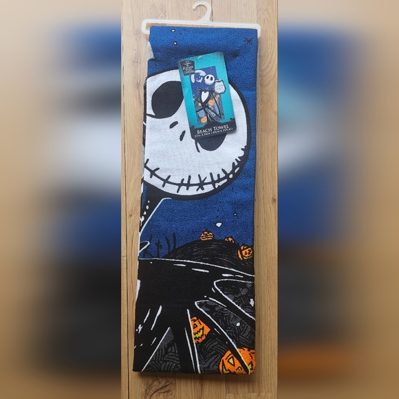 NIGHTMARE BEFORE CHRISTMAS BEACH TOWEL - Picture 2 of 3